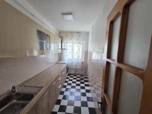 [DE VÂNZARE] Apartament 3 Camere Decomandat Etaj intermediar ! — miniatura 2