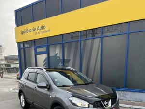 Nissan Qashqai +2. Motor 2.0 diesel. 7 locuri — miniatura 2