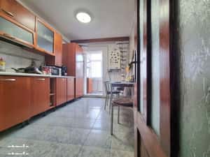 Apartament 3 camere decomandate/Zona Mioritei-Banca Nationala/etaj 3