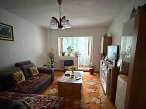 Vand Apartament 3 camere Centru Arad — miniatura 2