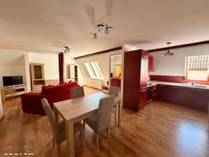 Apartament de lux– 140 mp, zona 7 Strazi, garaj inclus — miniatura 3