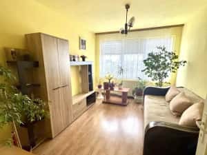 3 camere decomandat – zonă Bogdăneștilor – Cetății, 67 mp — miniatura 2