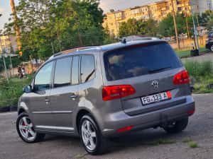 Vw Touran Highline ~ 2011 ~ 2.0 TDI-140 CP ~ Euro5 ~ Navi , Piele , Klimă , Jante17 , Webasto, etc — miniatura 5