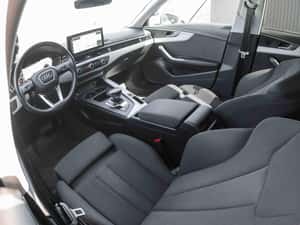 Audi A4 40 TDI S tronic Advanced — miniatura 4