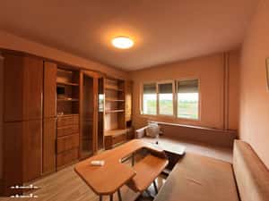 Ap. 2 camere , etaj intermediar - Gh. Lazar