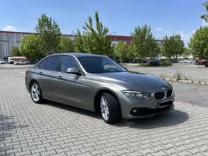 BMW 330e iPerformance Plug-In Hybrid 252cp — miniatura 4