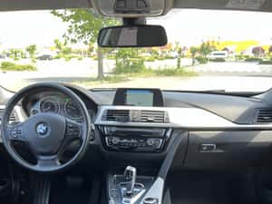 BMW 330e iPerformance Plug-In Hybrid 252cp — miniatura 6