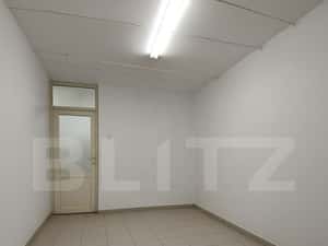 Apartament 2 camere,2 bai,Cetate,zona Piata,vad excelent — miniatura 4