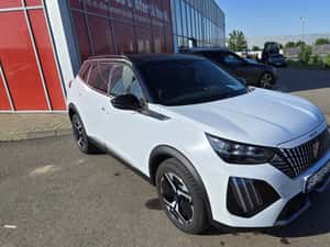 Peugeot 2008 Hibrid 136 CP, 4/5 uși, 2024, 3.998 km