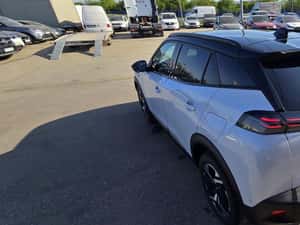 Peugeot 2008 Hibrid 136 CP, 4/5 uși, 2024, 3.998 km — miniatura 5