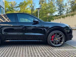 Porsche Cayenne GTS Coupé 2022, 61.500 km, 91.800 EUR — miniatura 5
