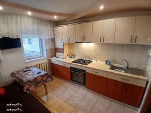 Inchiriez apartament cu o camera  parter 40 mp