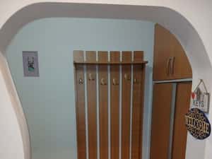 Inchiriez apartament cu o camera  parter 40 mp — miniatura 6