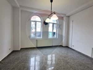 Spațiu de birouri central - Vilă 323 mp - Ideal sediu firmă / clinica — miniatura 4