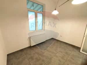 Spațiu de birouri central - Vilă 323 mp - Ideal sediu firmă / clinica — miniatura 7