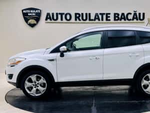 Ford Kuga Manuală 130 HP Diesel — miniatura 4