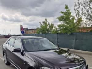 Mercedes Benz E Class ,Elegance — miniatura 3