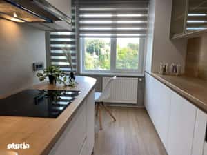 Apartament 2 camere, Centru, cu balcon și lift — miniatura 6