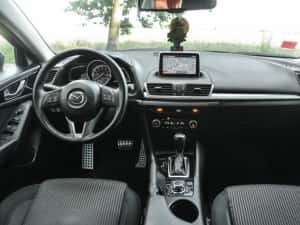 Mazda 3 cutie automata 2.0 benzina euro6 69000 km full istoric mazda xenon navigatie — miniatura 6