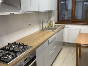 inchiriez apartament 3 camere Piata Unirii