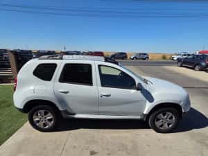Dacia Duster 1,6  B. /. GPL —An 2014—4800 euro — miniatura 3