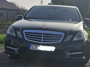 Vând mercedes-benz — miniatura 5