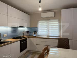 Apartament premium de 3 camere, garaj si boxa, zona linistita aproape — miniatura 1