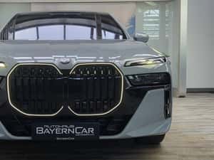 BMW 740, 2025, 5.950 km, Diesel, Automată, 299 cp — miniatura 5