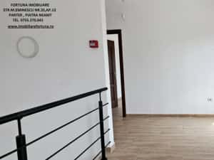 Complex imobiliar:cladire birouri, 2 hale industriale noi si 3424 mp teren, Piatra Neamt — miniatura 5