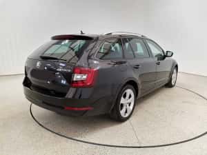 Inchirieri auto masina automata Skoda Octavia — miniatura 3