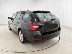 Inchirieri auto masina automata Skoda Octavia — miniatura 5