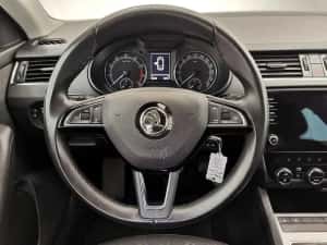 Inchirieri auto masina automata Skoda Octavia — miniatura 6