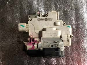 Broasca dreapta spate Audi A6 4F2, C6 4f0839018
