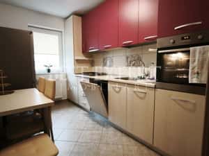 Apartament 3 camere de inchiriat – zona linistita, parcare, Acces pr