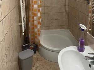 Inchiriez apartament 3 camere Malu Rosu
