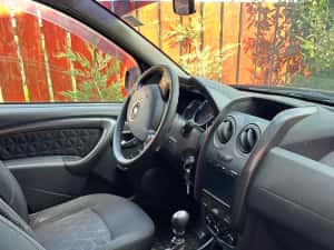 Dacia Duster 4x2 de vânzare — miniatura 8