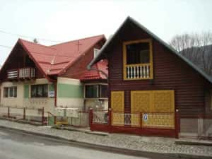 Hai la SINAIA! Cazare la "Casa ELENA" — miniatura 2