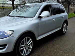 Proprietar Vand Volkswagen Touareg INDIVIDUAL 3.0 MANUAL cu PERNE - ofer finantare
