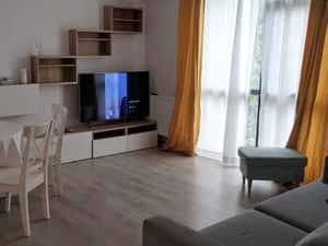 Apartament 3 camere | Dobroiesti | La 7' de statia de autobuz Troita