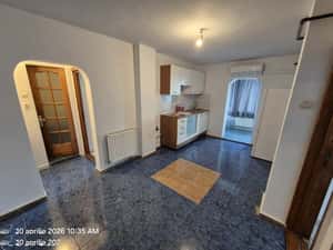 Proprietar inchiriez apartament 2 camere Nord — miniatura 3