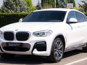 BMW X4 xDrive25d M Sport Automată 231 HP Diesel