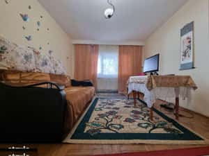 Zona de top-intre Centru si Insula de Agrement-Garsoniera decomandata — miniatura 1