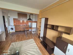 Apartament 2 camere Zamca de inchiriat — miniatura 3