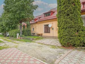 3 camere tip casă, parcare proprie, pod și magazie, Str. Lungă