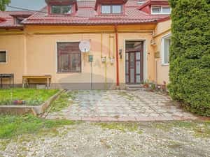 3 camere tip casă, parcare proprie, pod și magazie, Str. Lungă — miniatura 4