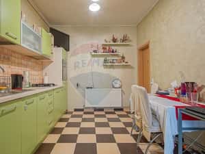 3 camere tip casă, parcare proprie, pod și magazie, Str. Lungă — miniatura 5