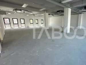 Spatiu birouri modern de inchiriat 195 mpu zona ultra central Sibiu — miniatura 3