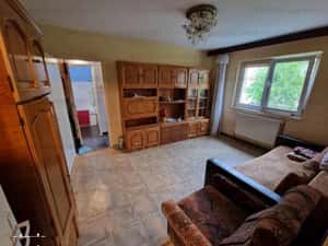 Apartament 2 camere, etaj 2/4, semidecomandat, zona Florilor!