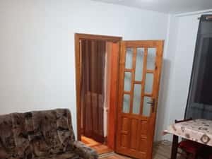Închiriez apartament — miniatura 2