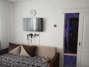 Inchiriez apartament 2 camere semidecomandate — miniatura 1